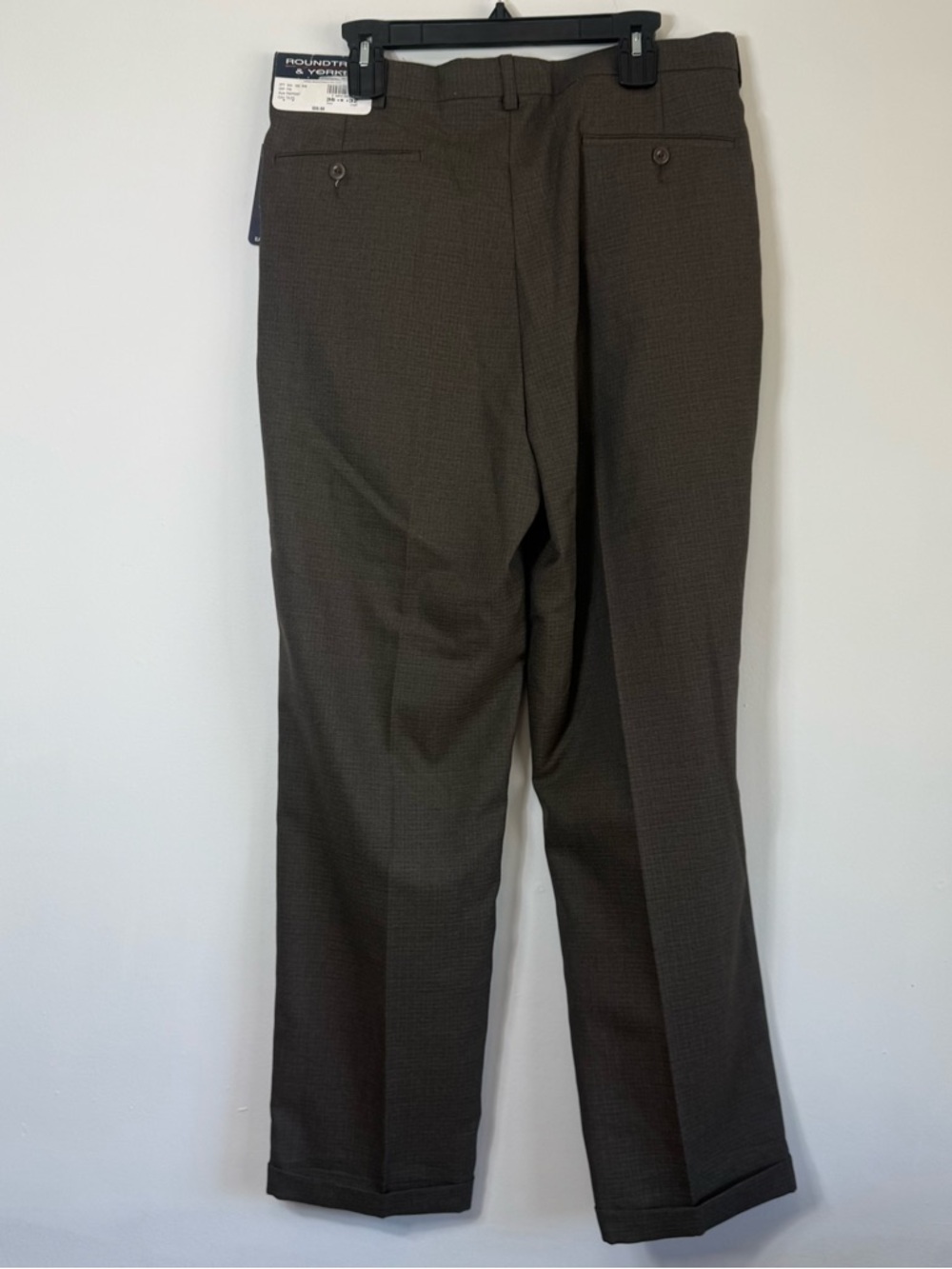 Roundtree & Yorke Brown Pleated Dress Pants 36x32 Cuffed Easy Care Trousers - Picture 5 of 7